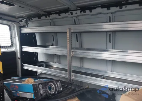 2018 GMC Savana 2500 Work Van z USA, uszkodzony, nr VIN 1GTW7AFP2J1202477